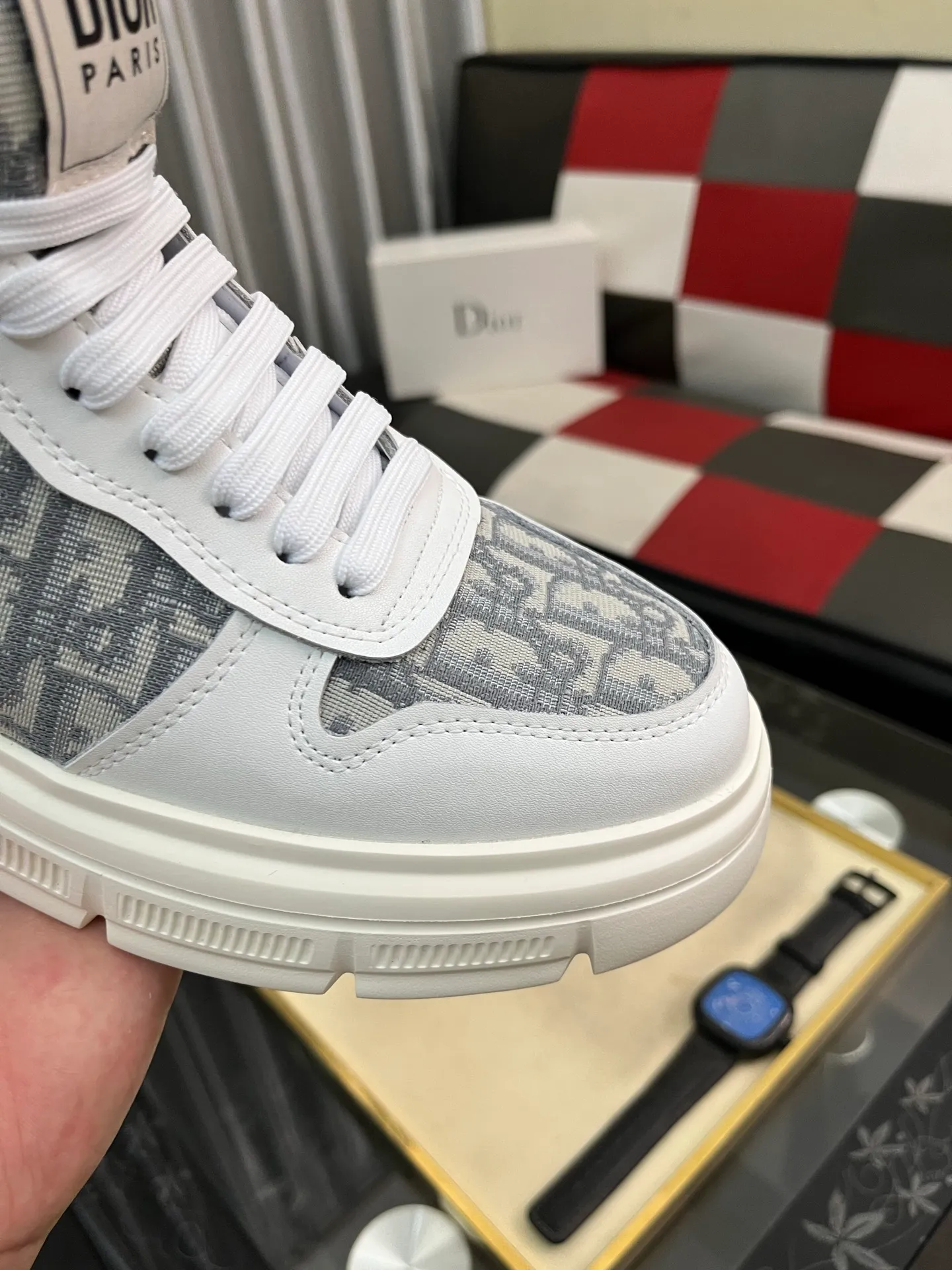 Men's shoes💰420⌚️⌚️[Dior] Dior's new men's genuine leather casual shoes, the highest version on the market, any comparison is welcome🆚! The original leather has excellent texture and is super high-end! Fetal sheep net lining imported from Italy, removable pad! Luxurious materials and fine workmanship, highly recommended! Code number: 38-442️⃣Colors available